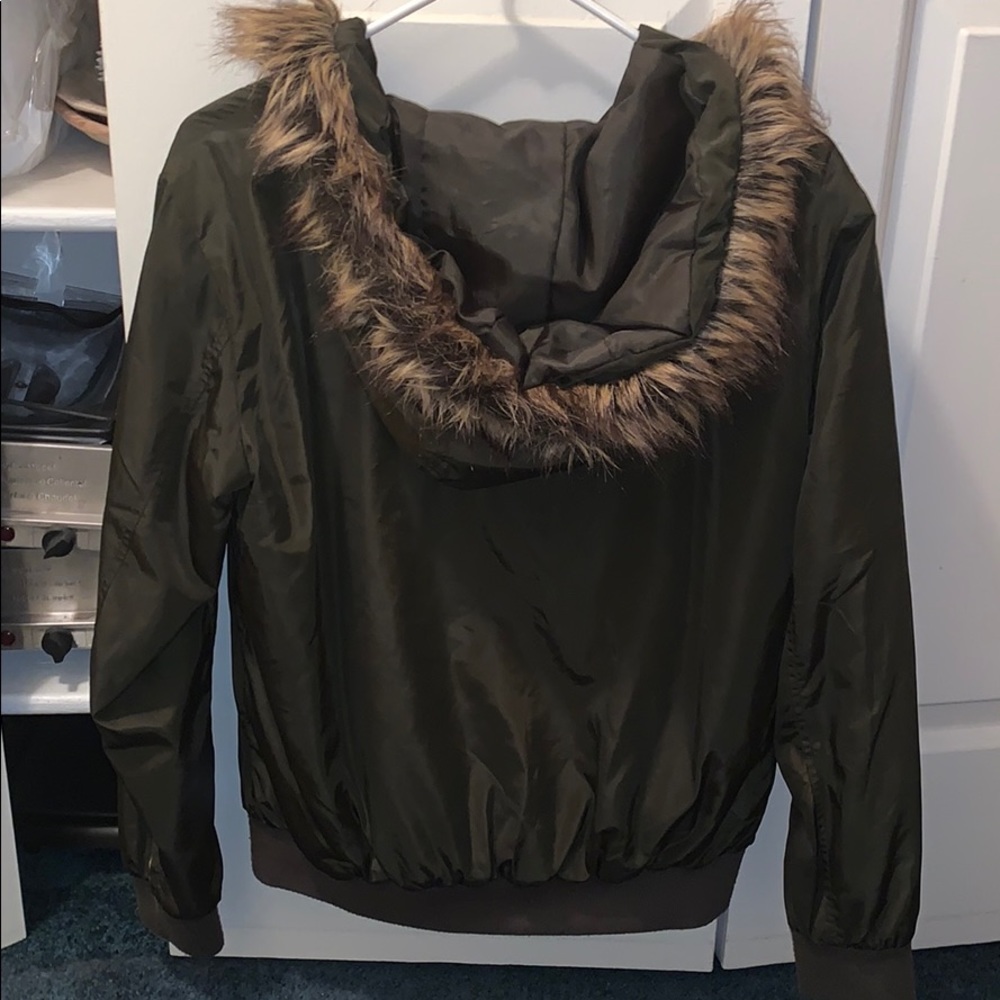 Girls jacket. - Picture 2 of 3